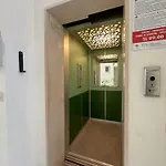 Pinewood Бібіоне