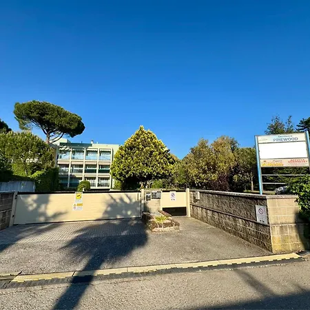 Pinewood Апартаменти Бібіоне