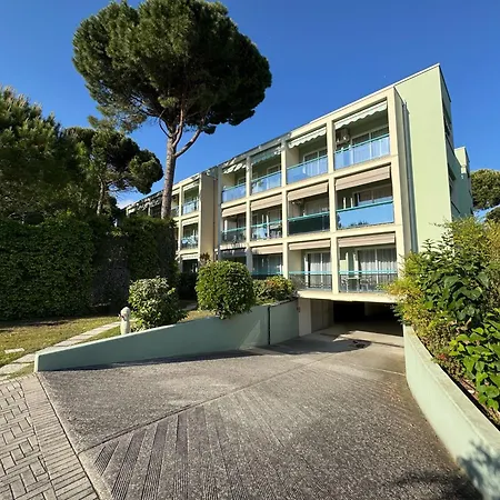 Pinewood * Μπιμπιόνε