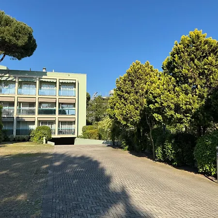 Lägenhet Pinewood