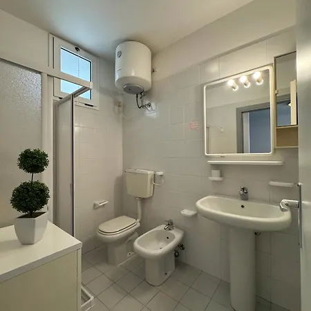 Pinewood Апартаменти